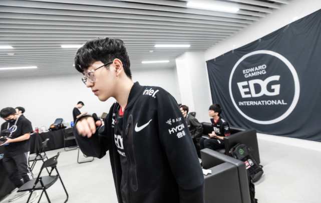 这一案例给 这一案例给